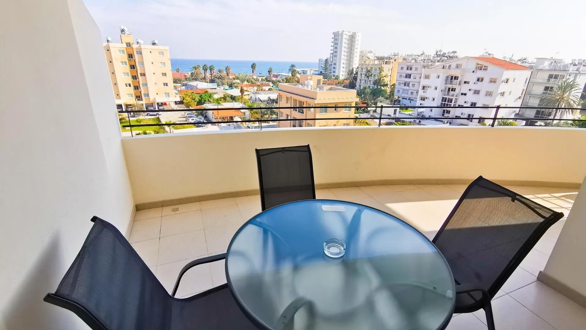 License To Chill Apartment Λάρνακα